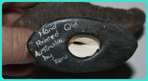 UNUSUAL  OLD AUSTRALIA SIGNED BY ARTIST AUSTRALIAN BIRD EMU  HAND PAINTED