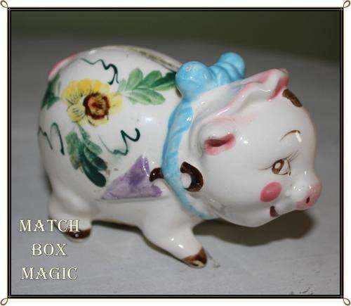 SWEET LITTLE PIGGY BANK PORCELAIN -SEE PICS FOR CONDITION