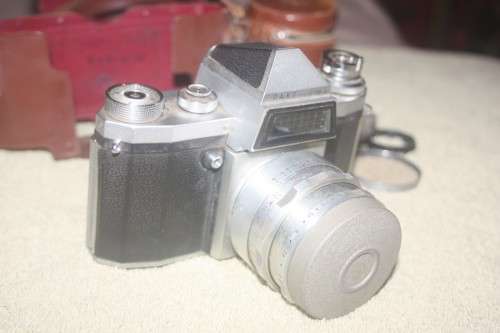 VINTAGE PRAKTICA IV B CAMERA IN CASE MADE IN WEST GERMANY PLUS BRAUN NURNBERG LENS CASE