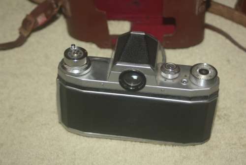 VINTAGE PRAKTICA IV B CAMERA IN CASE MADE IN WEST GERMANY PLUS BRAUN NURNBERG LENS CASE