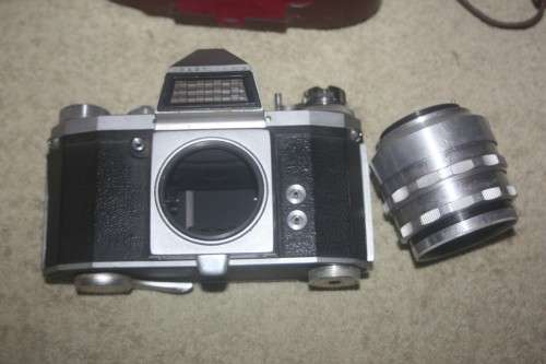 VINTAGE PRAKTICA IV B CAMERA IN CASE MADE IN WEST GERMANY PLUS BRAUN NURNBERG LENS CASE