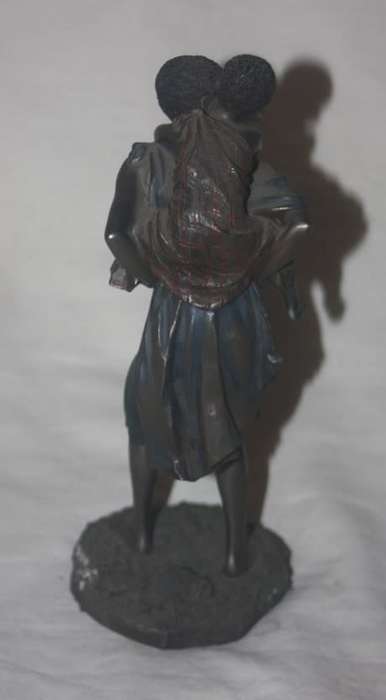 MAASAI KWACHU A TIME TO PLAY STATUE 2006 (D) LABEL UNDERNEATH