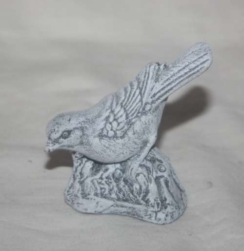 MT ST HELENS HAND CRAFTED WITH VOLCANIC ASH BIRD SCULPTURE
