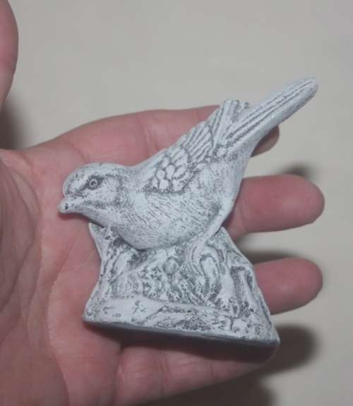 MT ST HELENS HAND CRAFTED WITH VOLCANIC ASH BIRD SCULPTURE