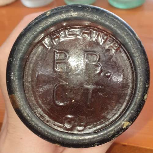 COLLECTION OF FIVE VINTAGE BOTTLE'S