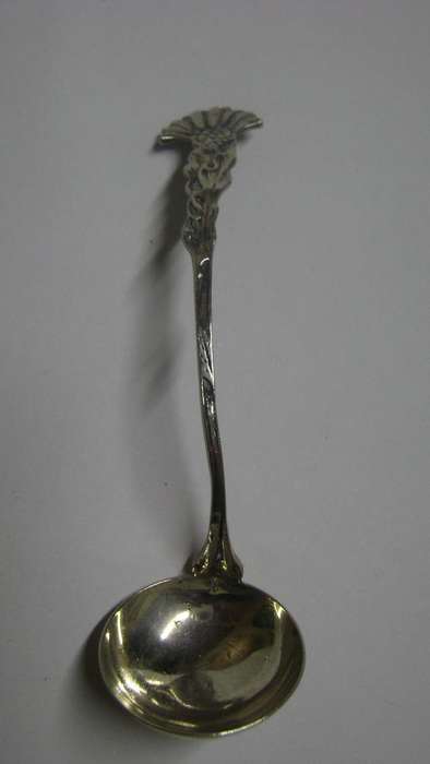 Hallmarked silver sugar spoon - very pretty detailed design on handle