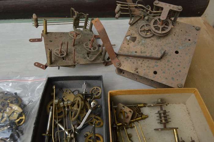 Clock spares lot 2