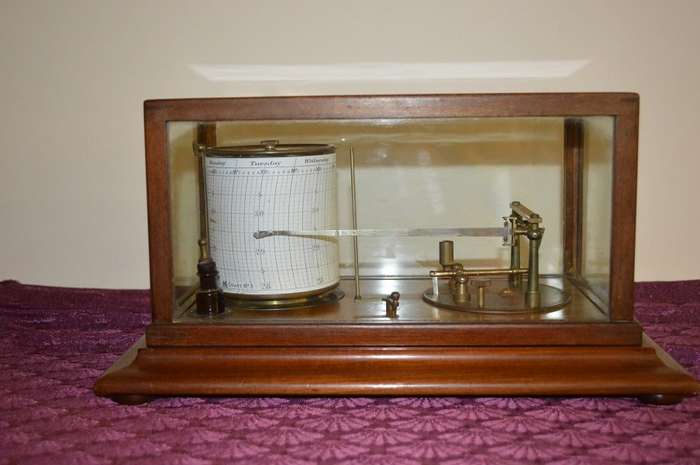 Cooke Troughton and Simms  swiss made Barograph with extra sheets