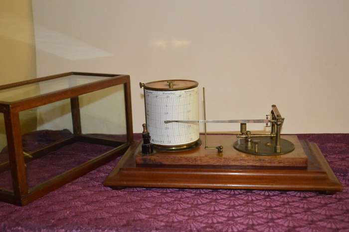 Cooke Troughton and Simms  swiss made Barograph with extra sheets