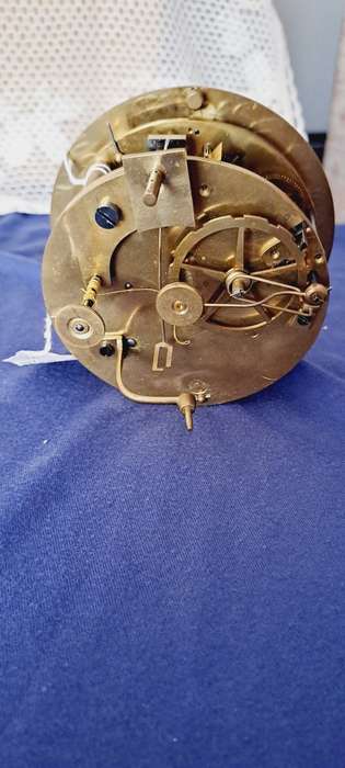 French clock movement Madaille D`or Paris 1827