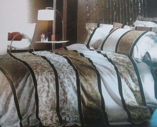 Exclusive Bedding Set (Range 2 = R210)-(Maroon,White an Yellow)