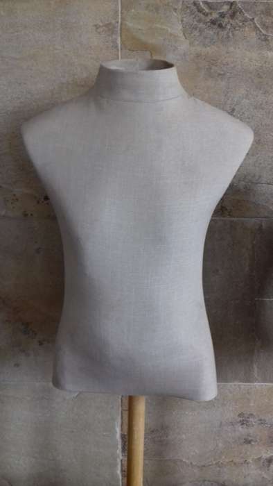 second hand mannequins Kids Torso on stand with pin on fabric (3-4yrs)