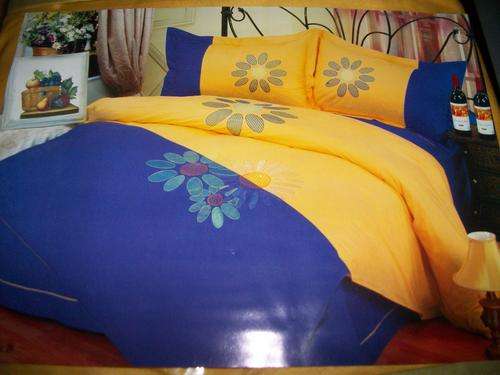 6 PIECE BEDDING SET (Range 1 = R140)