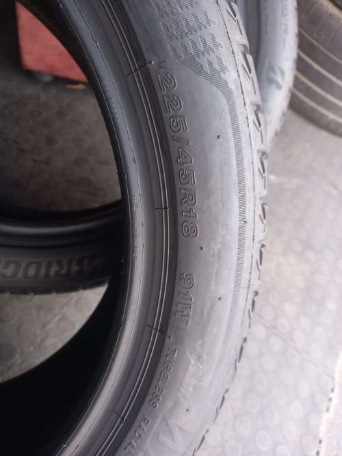 225/45/18 × 2 Bridgestone Tyres. Tyres are non runflat