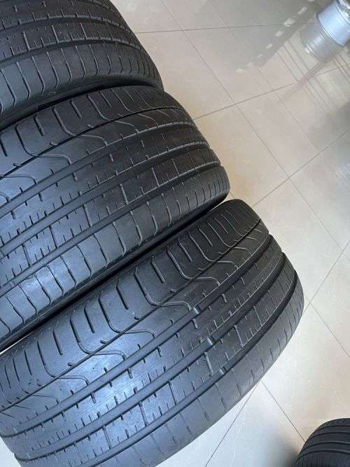 285/45/21 Pirelli Pzerro tyres. 75% thread life