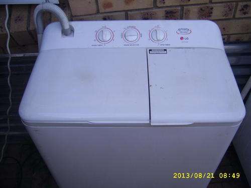 Second hand LG 6kg twin tub washing machine