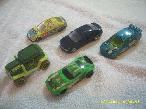 Job lot of 5 die cast cars