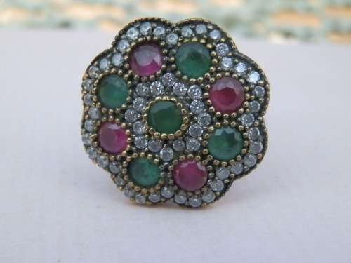 Sterling silver ruby, emerald and topaz cluster ring, 8.5 g.