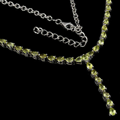 Magnificent Solid Sterling Silver Natural 10 ct Peridot Necklace - weight 17.07 g