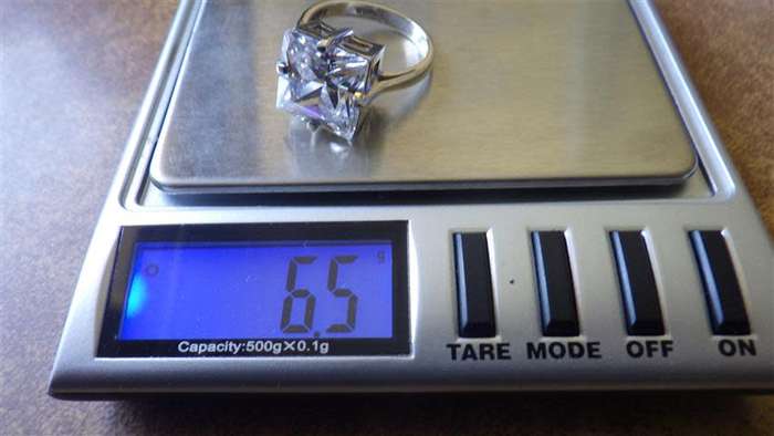 Sterling Silver Ring with Clear Stone - weight 6.5 g