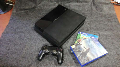 PlayStation 4, 500GB, 1x Wireless PS4 Remote, Final Fantasy 15, Crash Bandicoot `n Sane Trilogy.