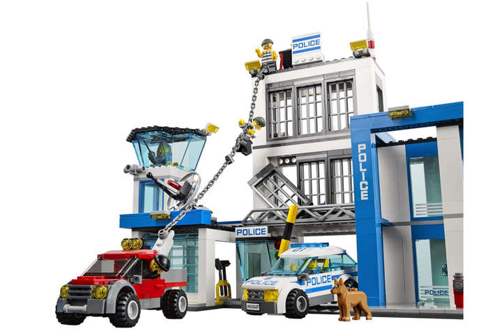 LEGO 60047 City Police Station (Discontinued by Manufacturer 2014)