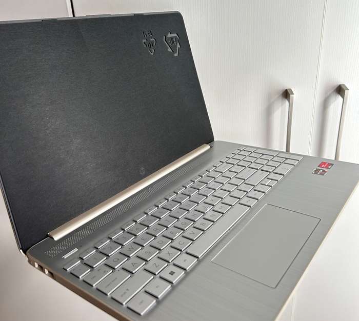 HP Laptop 15s-eq1020ni