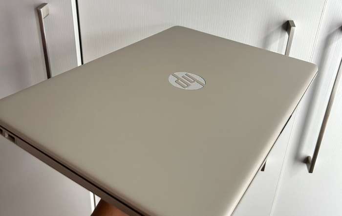 HP Laptop 15s-eq1020ni