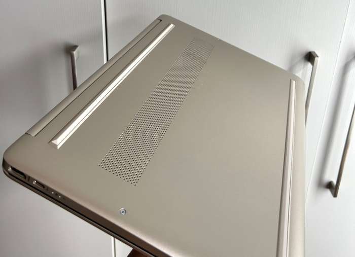 HP Laptop 15s-eq1020ni