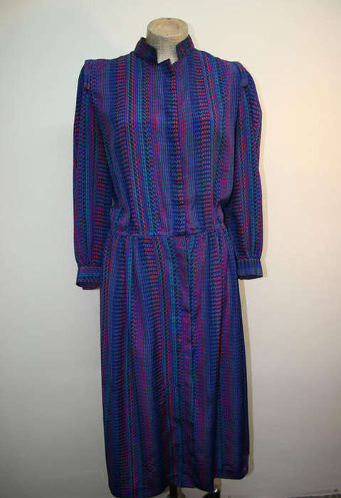 Vintage Patterned Long Sleeve Dress Size: - Bust: 108cm