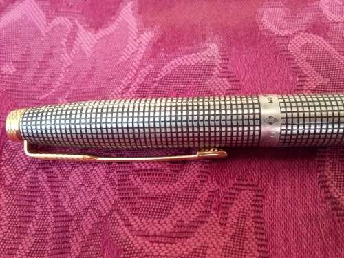 Parker 75 Sterling silver Fountain Pen - 14k  solid Gold "Fine" Nib Date marked Q