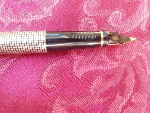 Parker 75 Sterling silver Fountain Pen - 14k  solid Gold "Fine" Nib Date marked Q