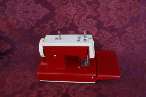 Metal Sewing mate Kids Sewing machine