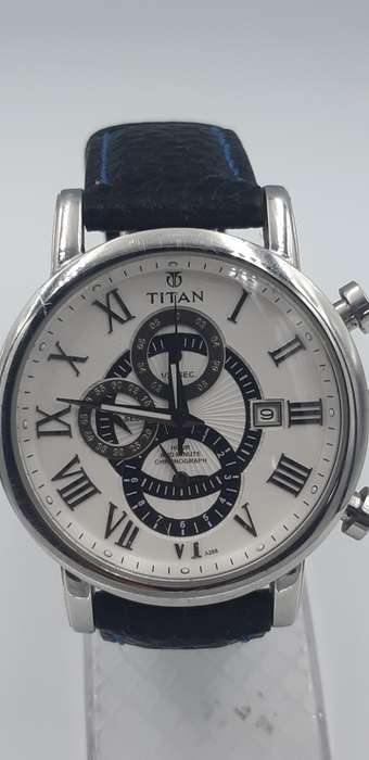 Titan Chronograph watch. 45mm diameter