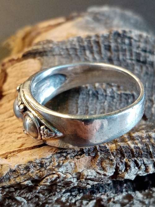 Sterling silver ring Antique ring Size P