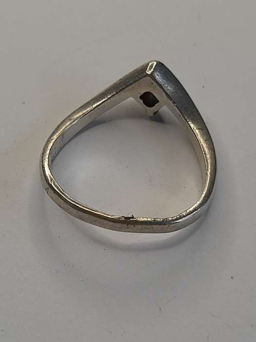 Sterling silver ladies ring Size: M NO BOX