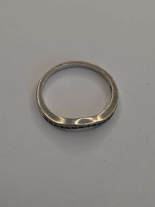 Sterling silver ladies ring Size: K NO BOX