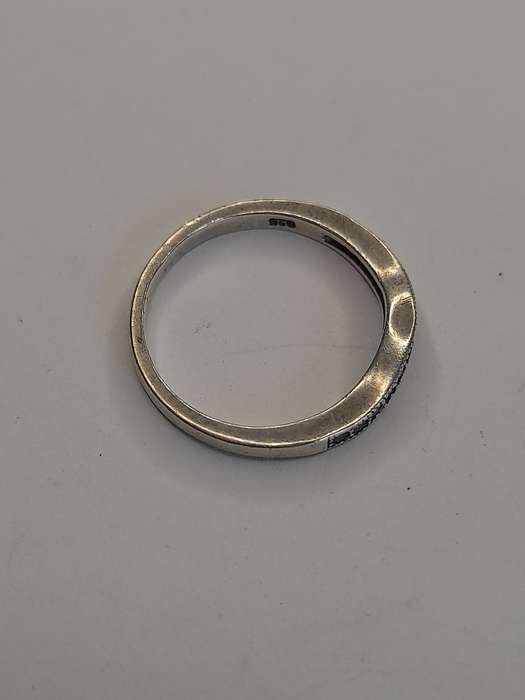 Sterling silver ladies ring Size: K NO BOX