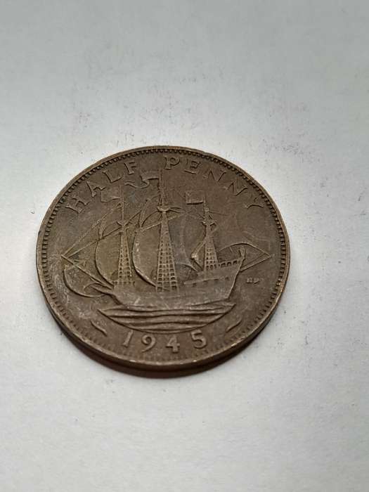 United Kingdom half penny 1945