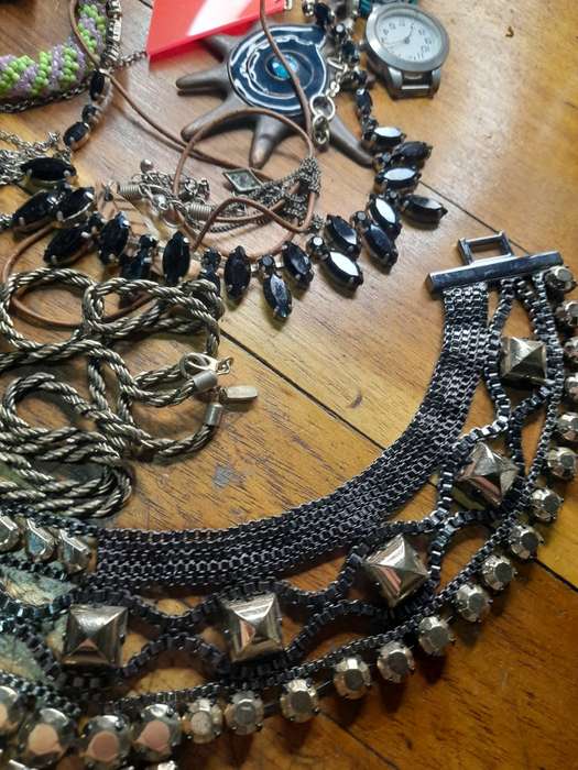 Collection of costume jewellry