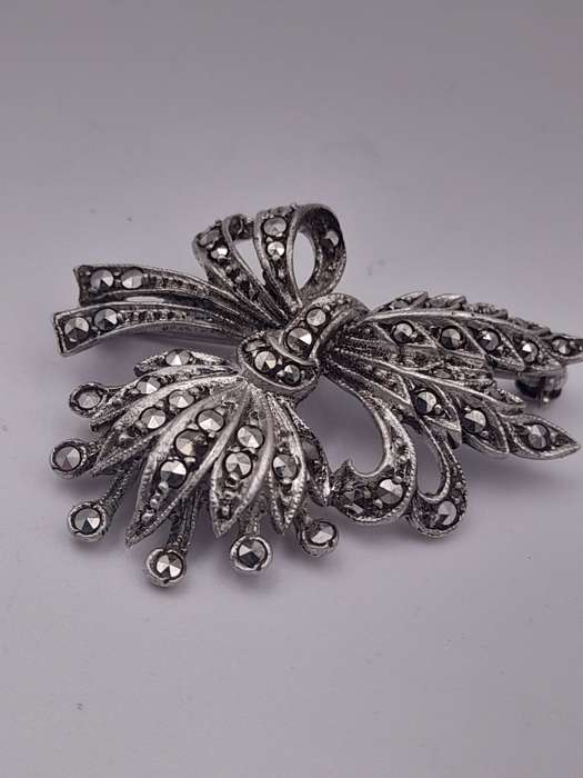Sterling silver brooch