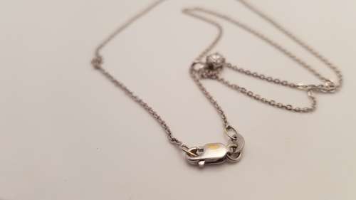 18ct Gold Ladies Diamond pendant and Chain - PRE-OWNED