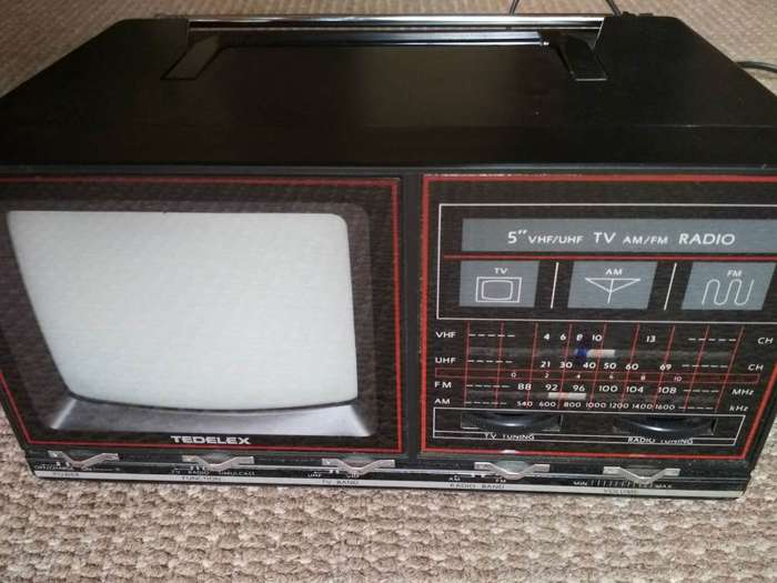 Vintage Tedelex 5` Black & White Portable TV, Radio & Simulcast (Tested & Working)