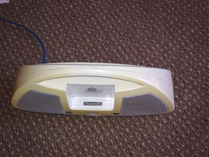 MP3 player or Ipod Docking Station Music Speakers (Tested & Working)