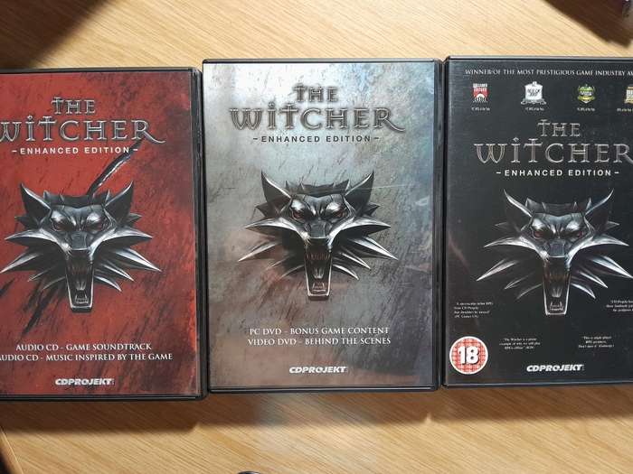 The Witcher Enchanced Edition CIB With Guides & Bonus DVDs & Content