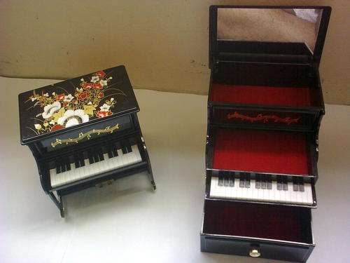 piano jewel box