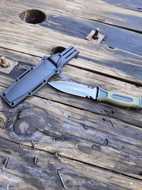 Survival Dagger with Holster