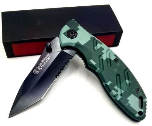 CAMO Smith And Wesson Extreme Ops Folding Knife