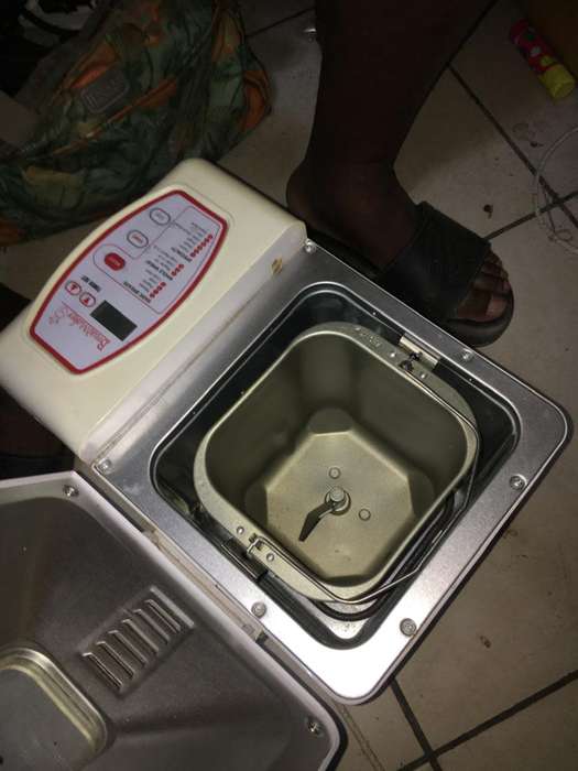 Sunbeam Automatic Bread Maker