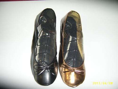 4X FOLD UP PUMPS.BACKUP SHOES FITS INTO YOUR HANDBAG. ONE BID FOR ALL